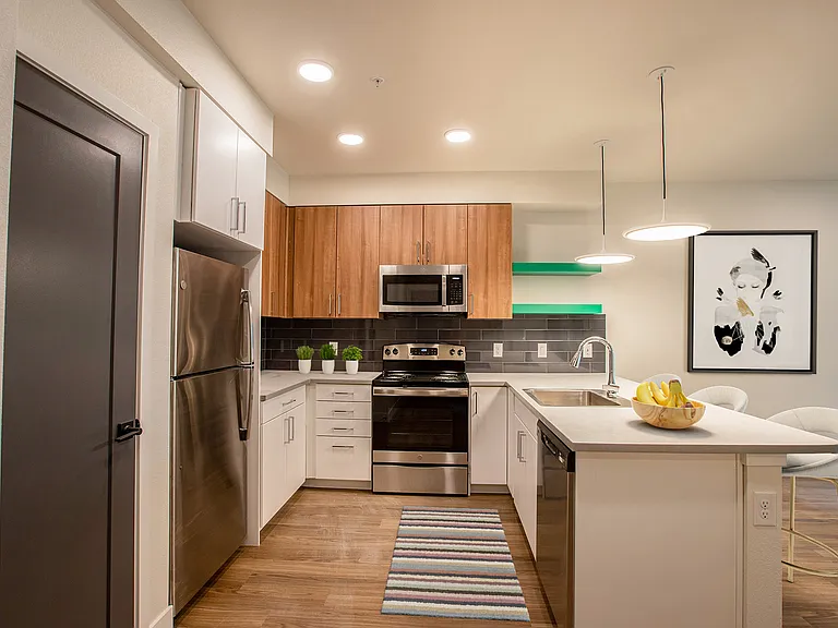 6150 W 13th Ave — Photo 2