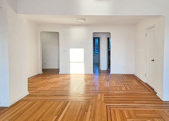 2nd image of 200 Haven Ave APT 2R
