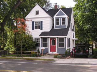 92 Lowell St, Reading, MA 01867