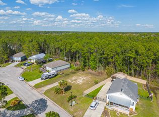 814 Deer Trail Ln, Pass Christian, MS 39571