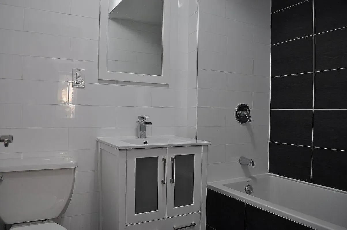 494 Marion Street — Photo 4
