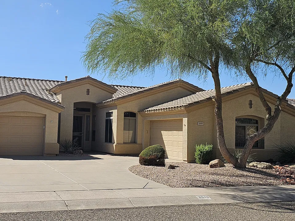 3919 W Range Mule Dr