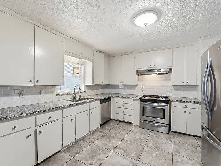 6526 Linden St #1 — Photo 2