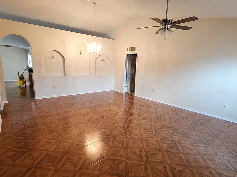 6288 Swan Ln — Photo 2