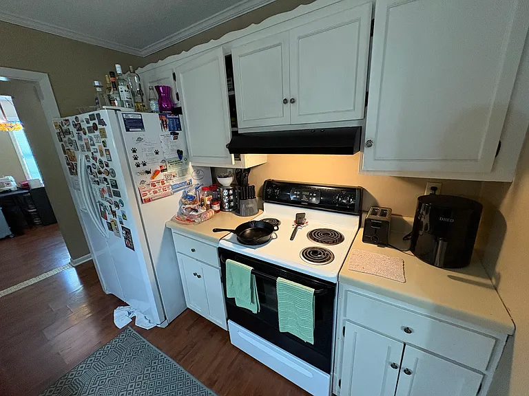 1001 Crawford Cir — Photo 5