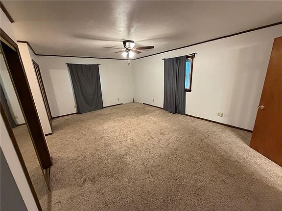 3rd image of 452 Fieldcrest Dr