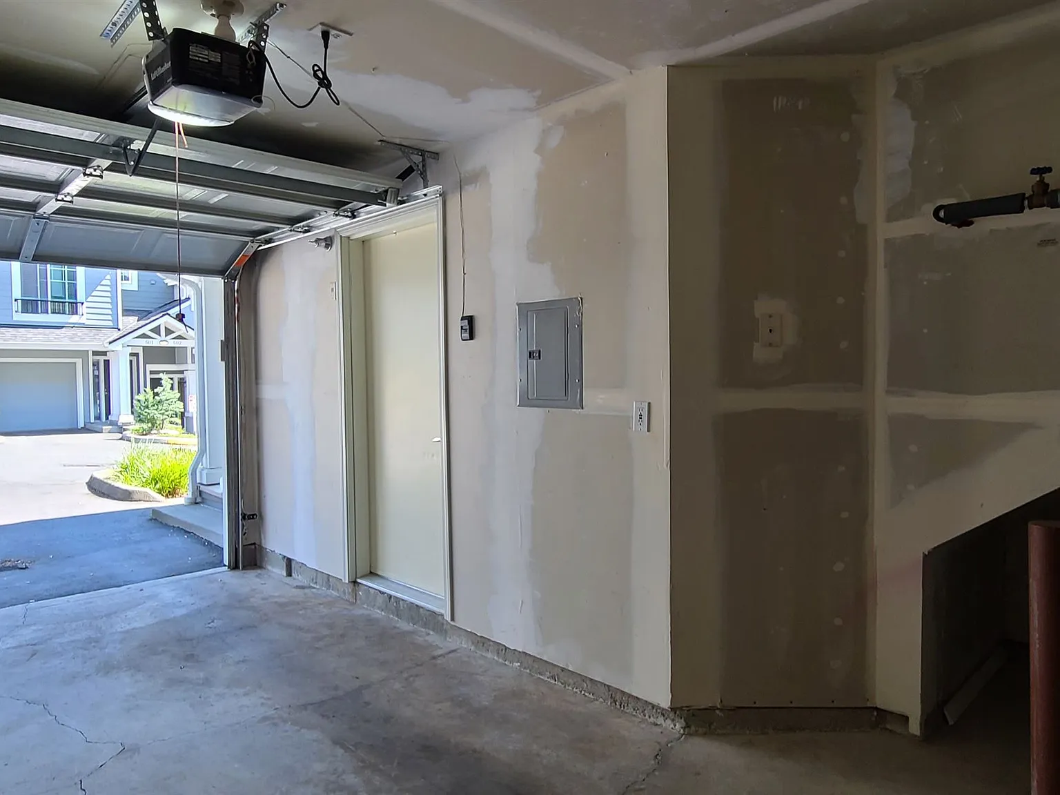 2 bed, 2.5 bath, 1167 sqft, $2,750 — Photo 4