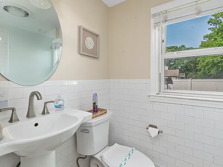1191 Hope St — Photo 29