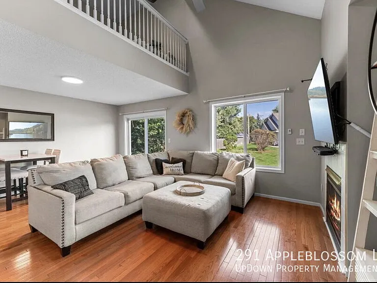 291 Appleblossom Ln — Photo 4
