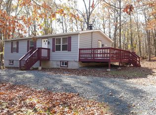 206 Upper Lakeview Dr, Hawley, PA