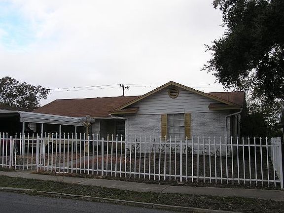 3rd image of 607 Stockton Dr