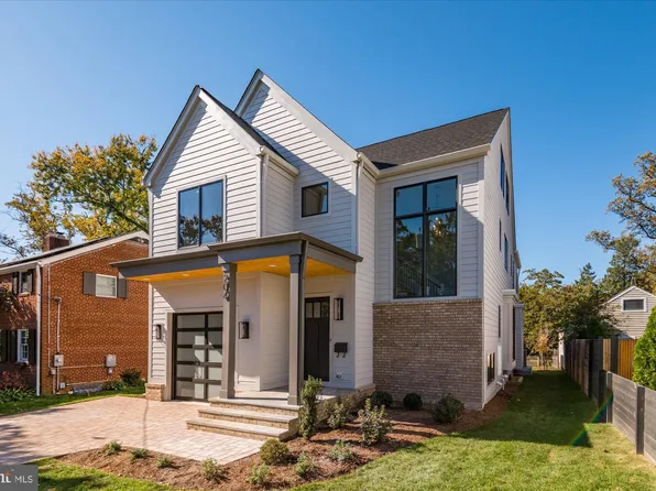 204 N Cleveland St, Arlington, VA 22201