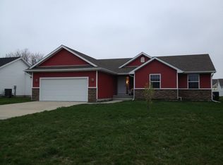 314 N 14th Ave, Winterset, IA 50273