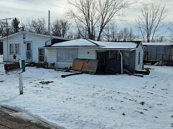 3rd image of 246 Brown Ave