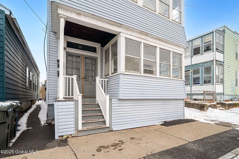 2nd image of 89 Heartt Avenue