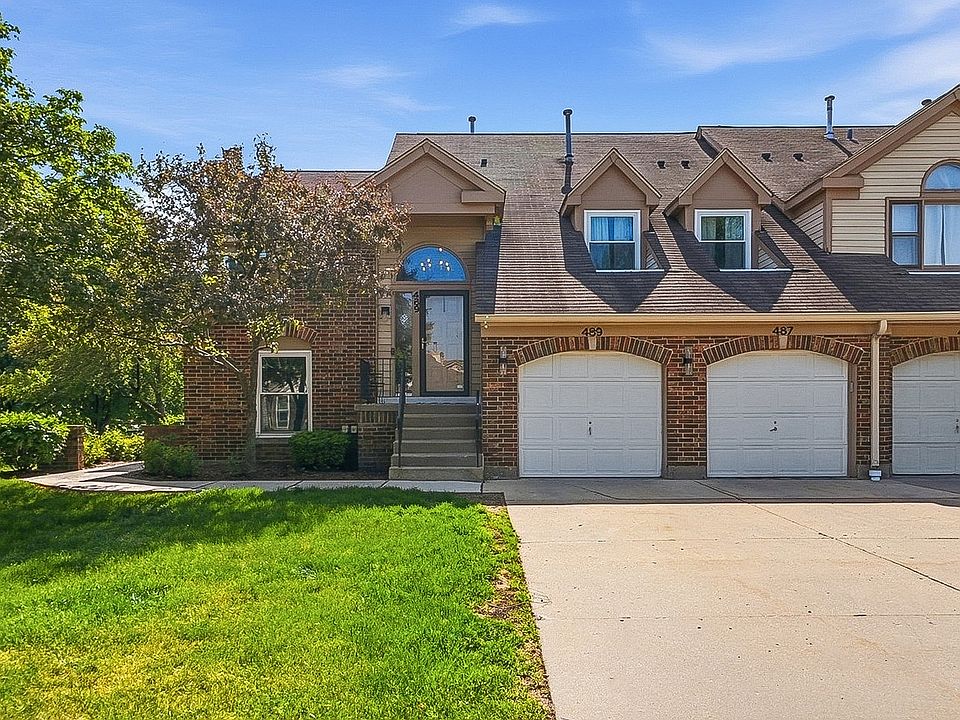 1st image of 489 Banyan Tree Ln