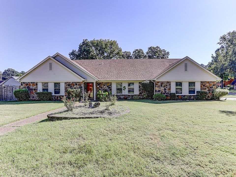 1st image of 2368 Brachton Ave