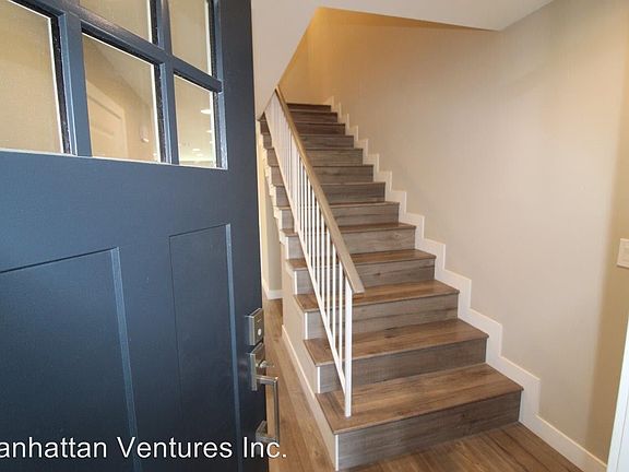 5th image of 401 Eton Dr
