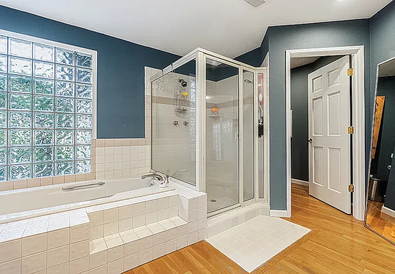 10508 Exeter Ave NE — Photo 19