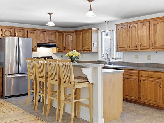 4th image of 40 Fosdick Rd