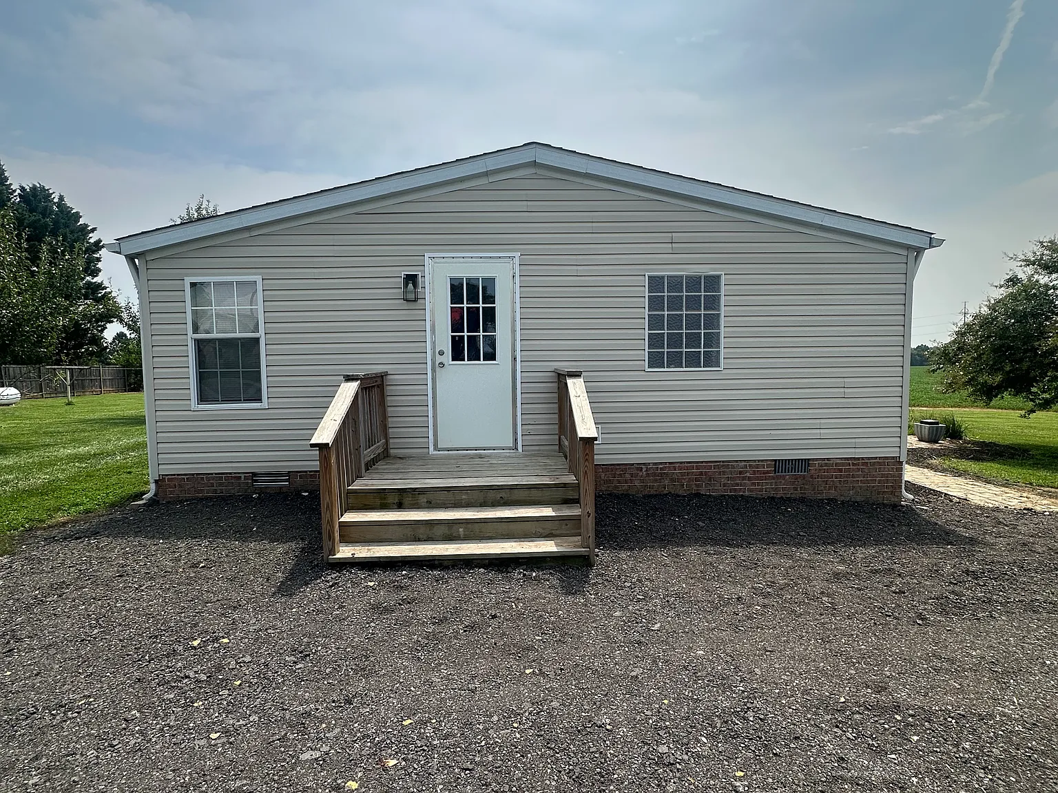4 bed, 1700 sqft, $2,000 — Photo 3