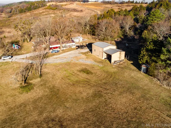 1019 N Carbon Rd, McAlester, OK 74501