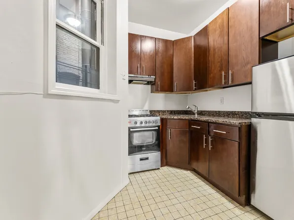 331 East 92nd Street image 3 of 6