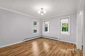 5th image of 634 Newhall Street