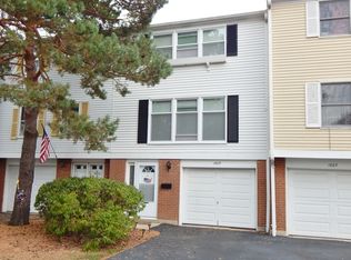 1805 Lancashire Ct, Schaumburg, IL 60194