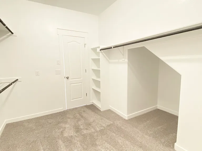 4011 Goldfinch Hvn — Photo 17