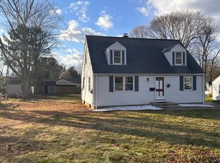 15 Wakeley Rd, Newington, CT 06111