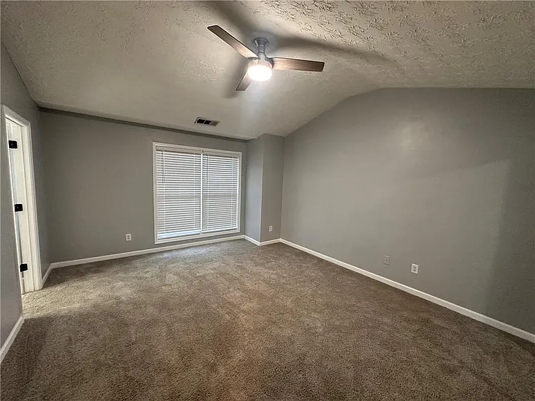 2025 Austin Park Cir — Photo 20