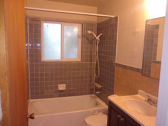 5th image of 444 Villa Ter #4