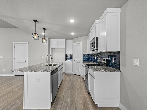 2nd image of 705 W Jillian St