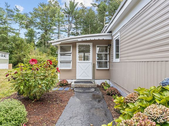 3rd image of 24 Beechwood Rd
