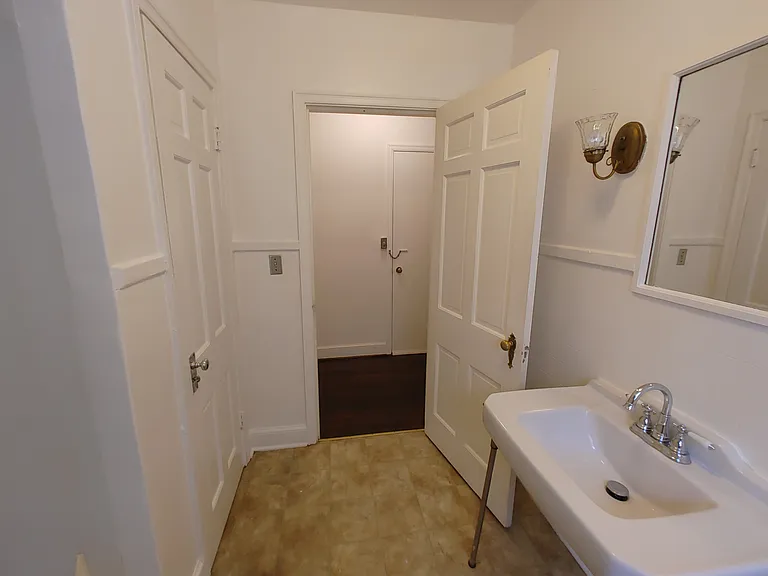 813 Apperson Dr — Photo 4