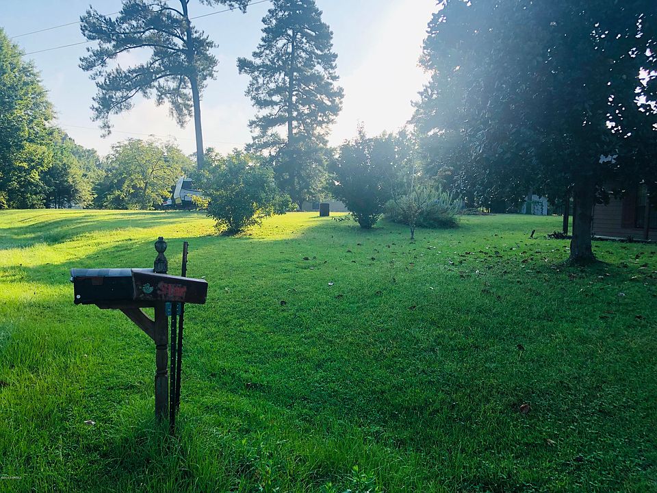 2nd image of 3668 Rollins Dr