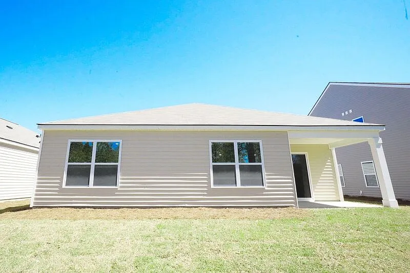 4 bed, 2.0 bath, 1774 sqft, $2,200 — Photo 4