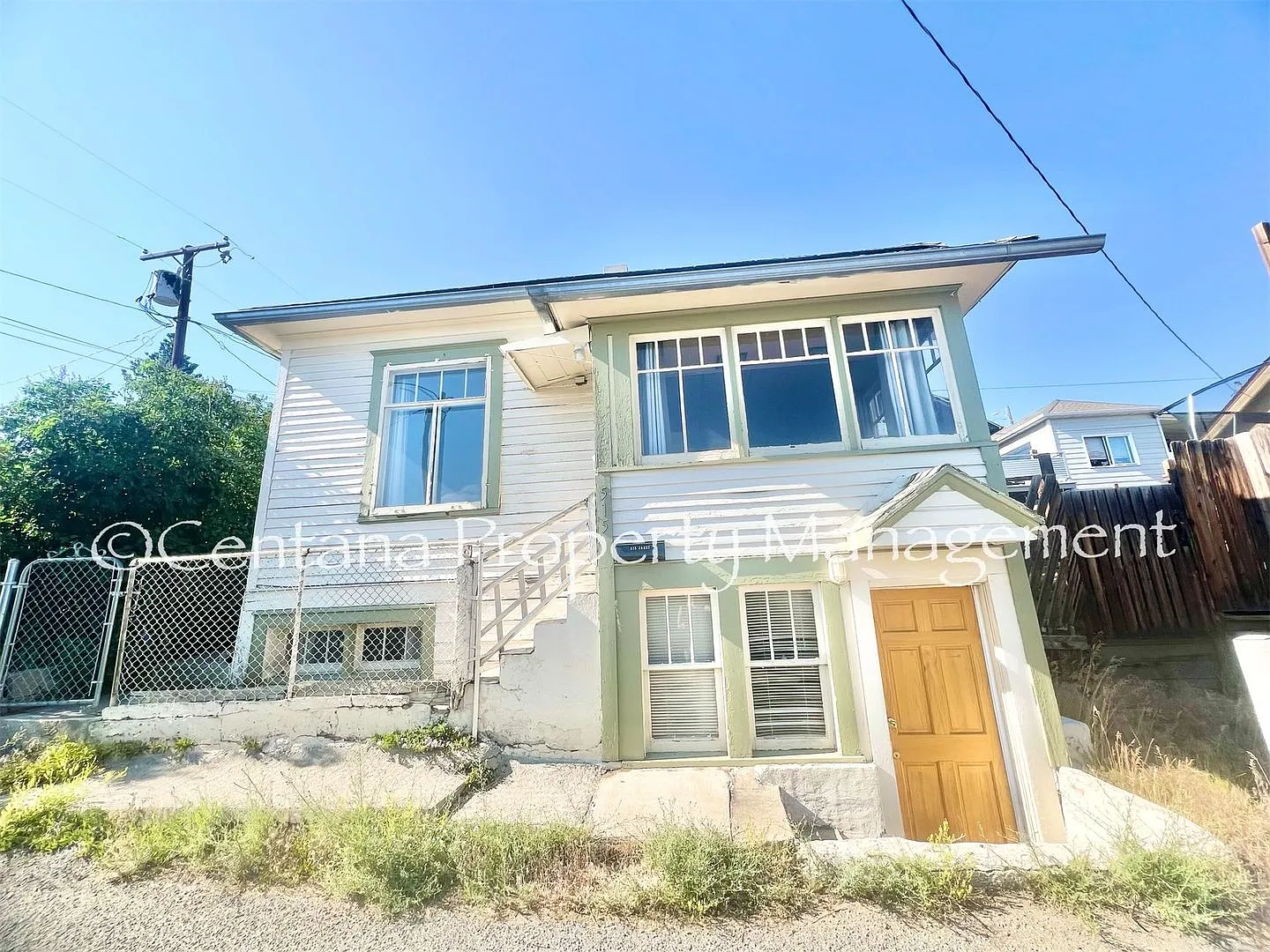 Quaint 2-bedroom cottage located in uptown Butte! — Photo 1