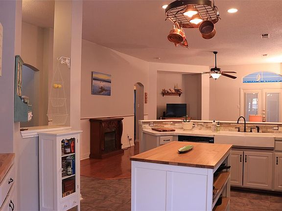 4th image of 206 Ivy Glen Dr