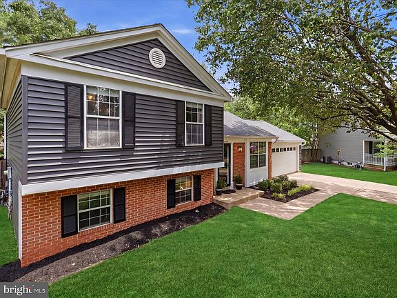 4th image of 10323 Amberleigh Ct