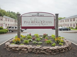 16 Bradford Dr APT C, Greenfield, MA 01301