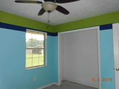 3rd image of 121 SW Brandy Way