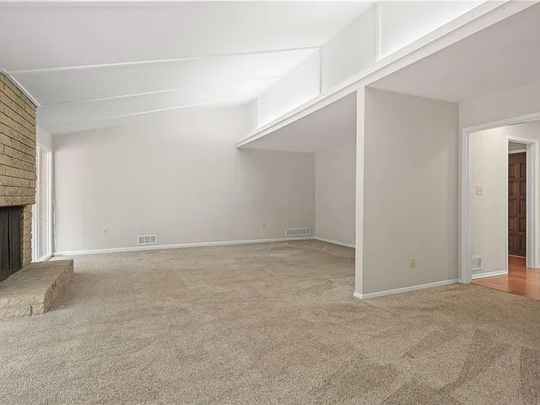 705 Edgewater Trl NW — Photo 15