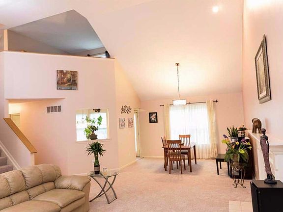 5th image of 5815 Deerfield Village Dr