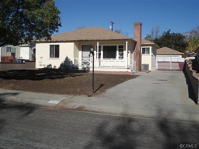 1st image of 745 E Bonnie Brae Ct