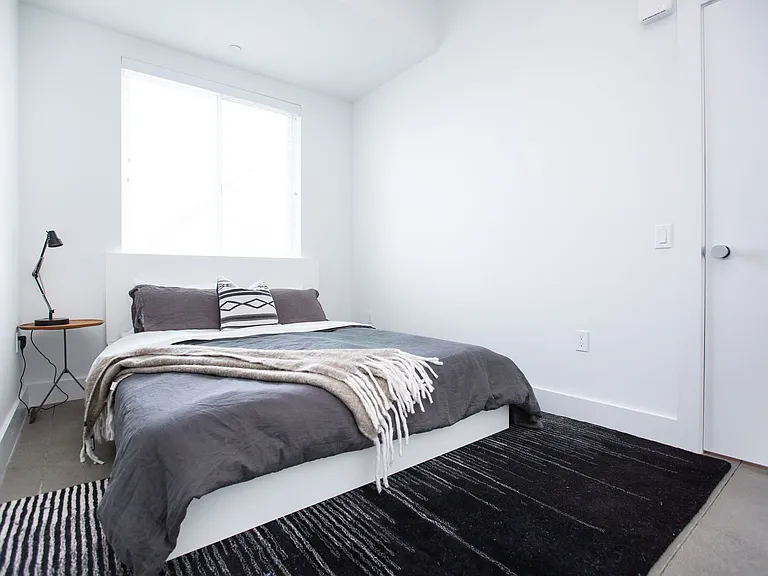 65 Buena Vista Ave E — Photo 11