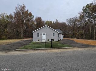 111 E Del A Vue Ave, Penns Grove, NJ 08069