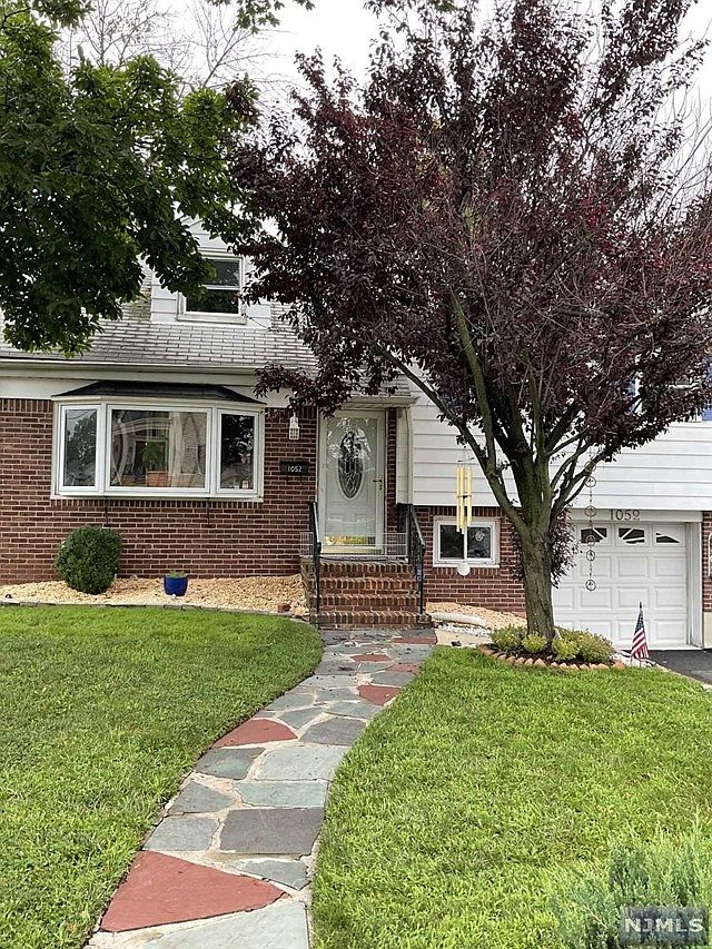 1052 Glen Rd, Fort Lee, NJ 07024 MLS 23025342 Zillow