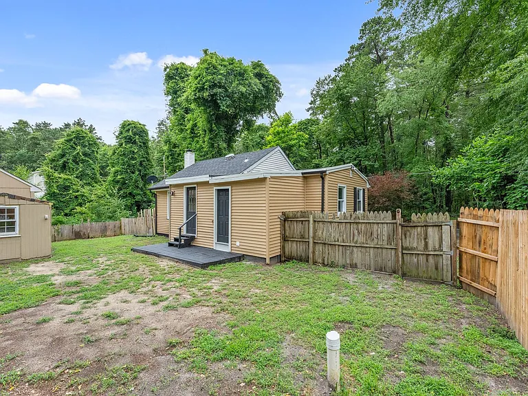 1400 Vine St — Photo 24